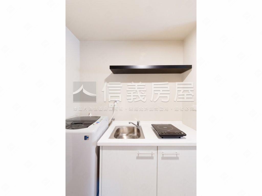 英專精裝十套高投報房屋室內格局與周邊環境