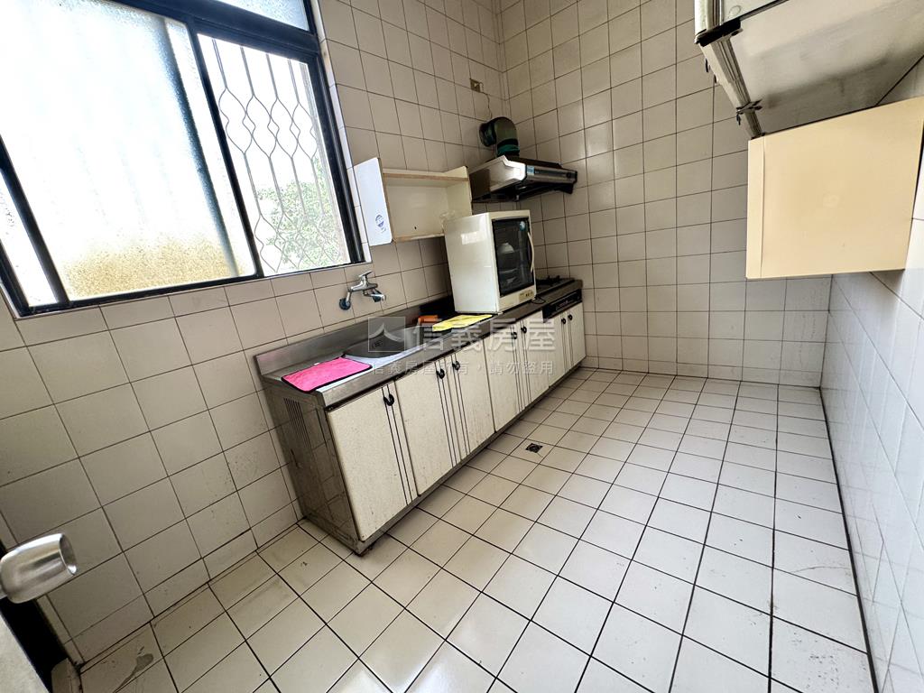 光華二街透天房屋室內格局與周邊環境