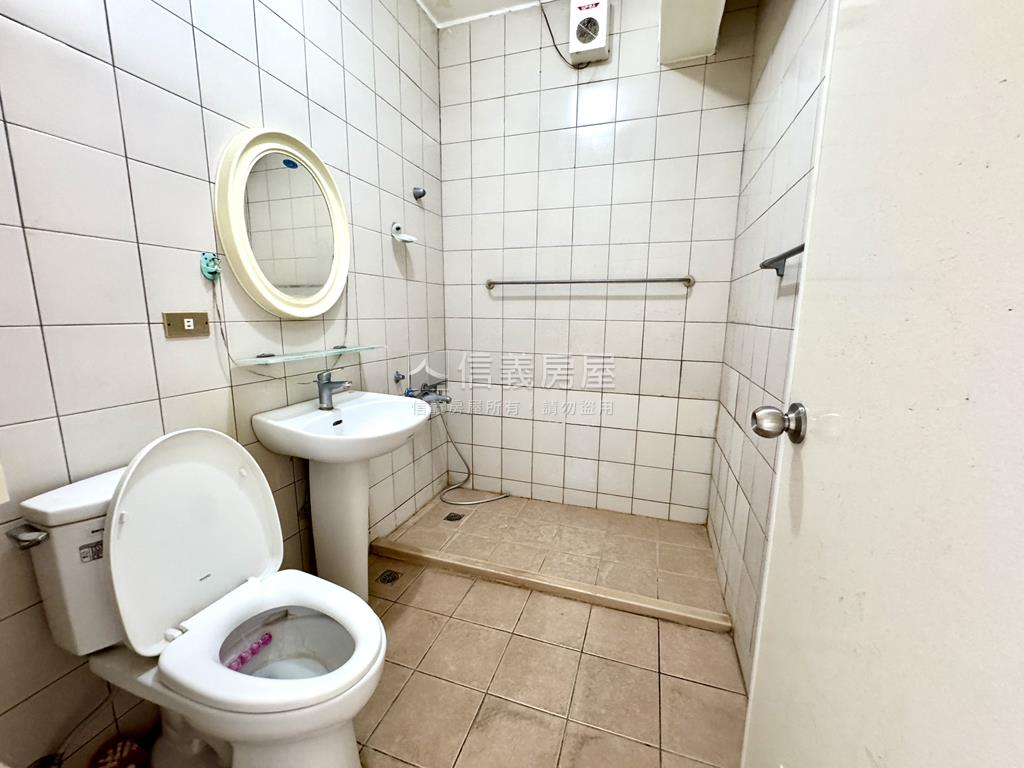 光華二街透天房屋室內格局與周邊環境