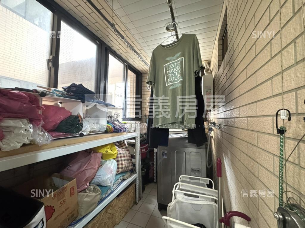 近海山捷運低總價兩房車位房屋室內格局與周邊環境