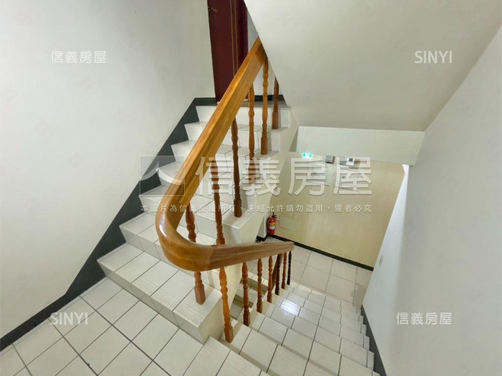 漢口路朝南黃金店面透套房屋室內格局與周邊環境