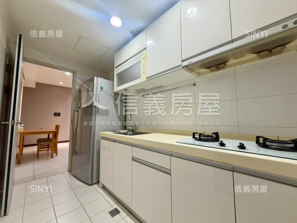 成大城高樓三房平車房屋室內格局與周邊環境