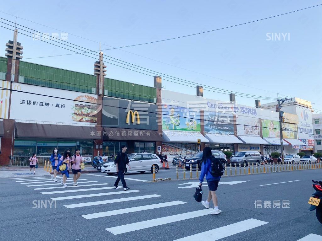 久樘花漾天鵝Ａ１三房平車房屋室內格局與周邊環境