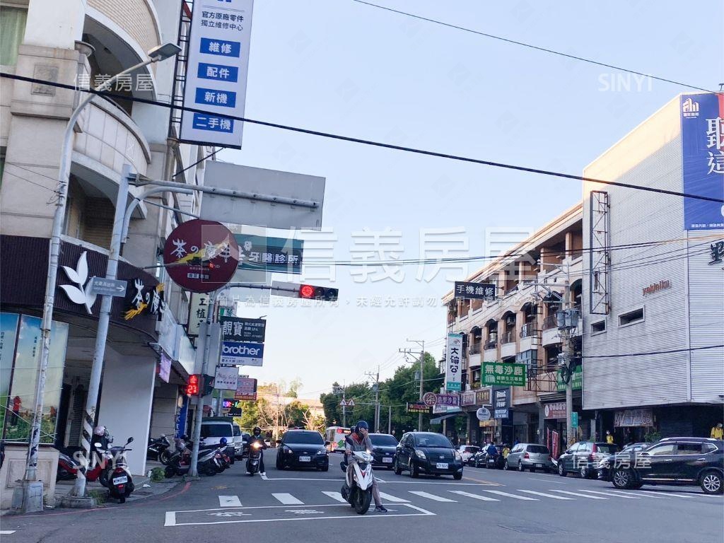 久樘花漾天鵝Ａ１三房平車房屋室內格局與周邊環境