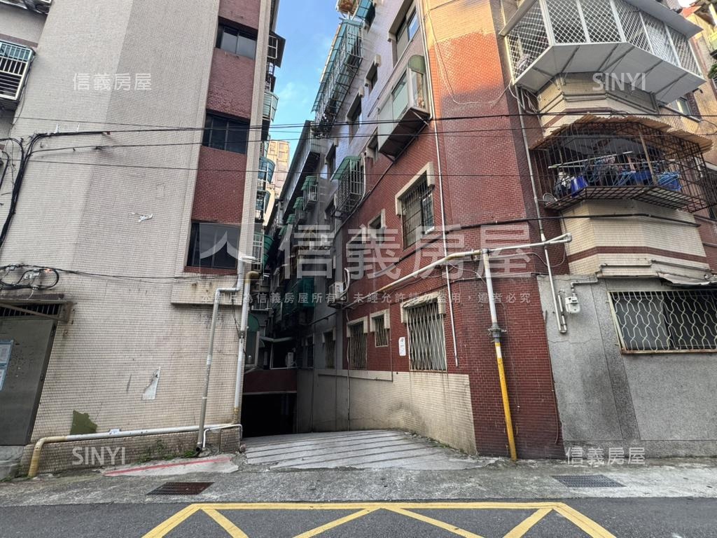 麗山國中學區公寓房屋室內格局與周邊環境