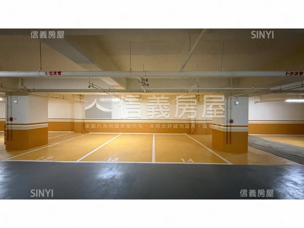 星都滙Ｃ區雙坡道平面車位房屋室內格局與周邊環境