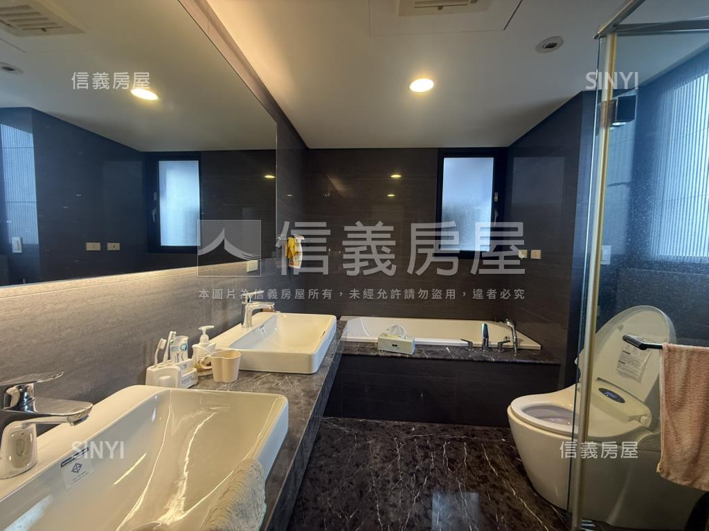 鳳止高梧大三房雙平車房屋室內格局與周邊環境