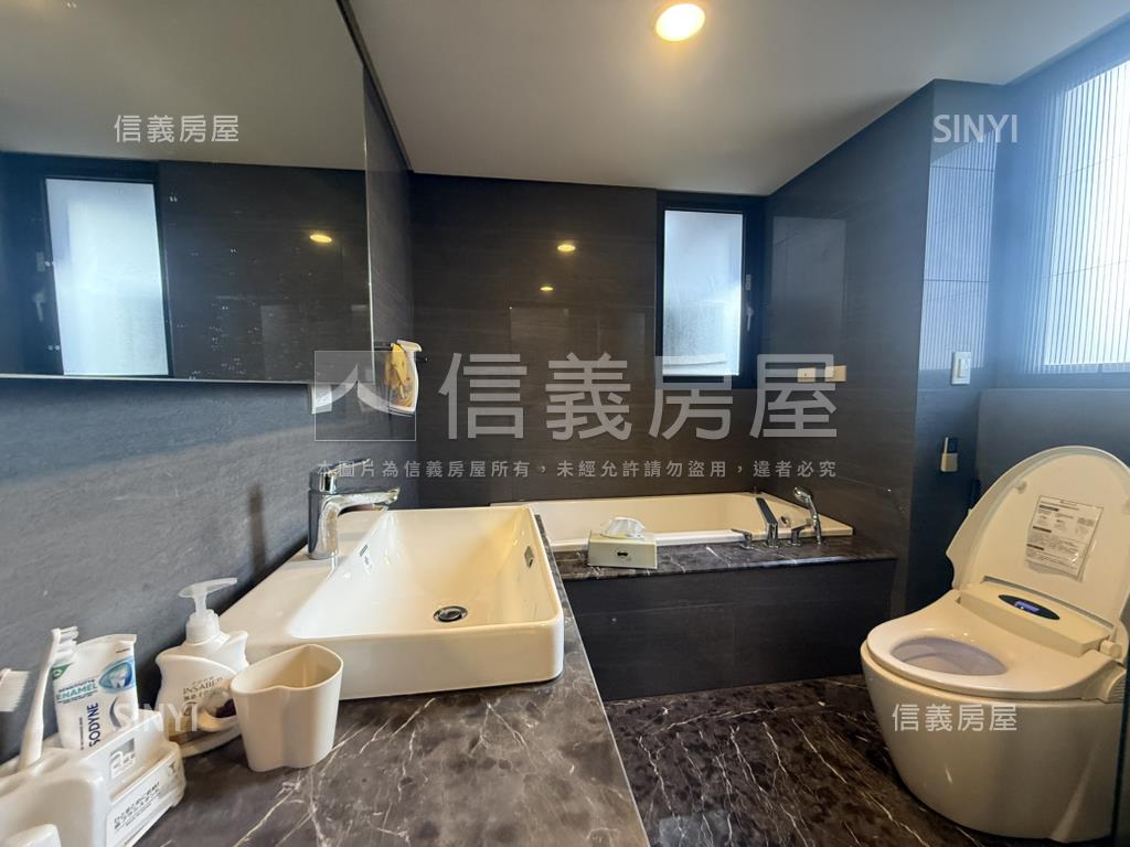 鳳止高梧大三房雙平車房屋室內格局與周邊環境