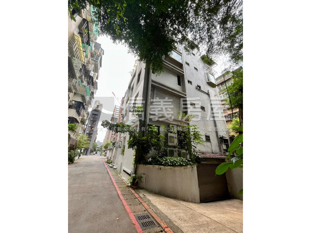 安和綠蔭三房附車位房屋室內格局與周邊環境