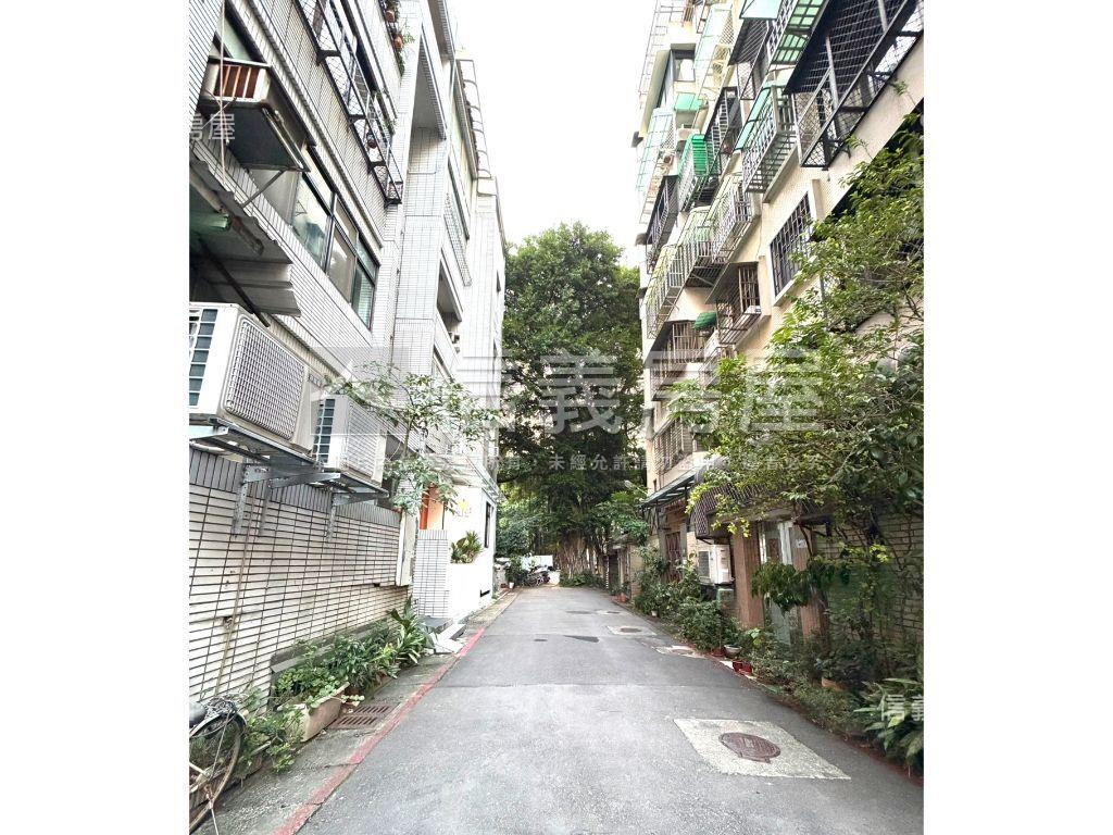 安和綠蔭三房附車位房屋室內格局與周邊環境