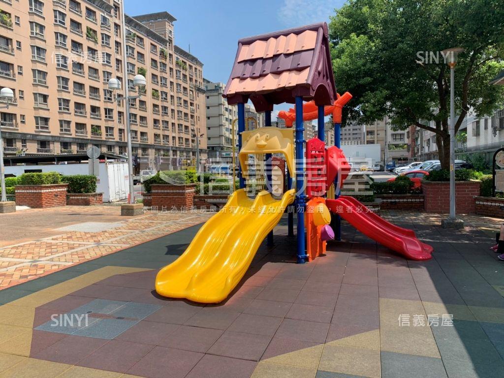 成功國小臻藏高樓四房車位房屋室內格局與周邊環境