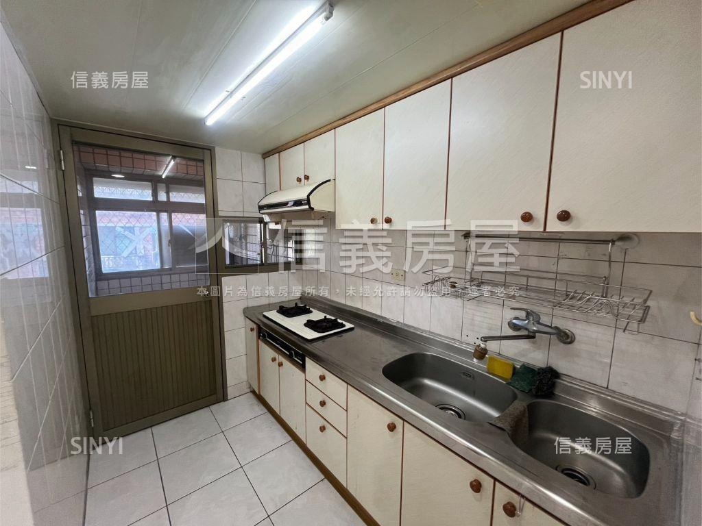 劍橋河景高樓２＋１房屋室內格局與周邊環境