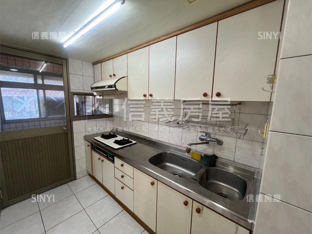 劍橋河景高樓２＋１房屋室內格局與周邊環境