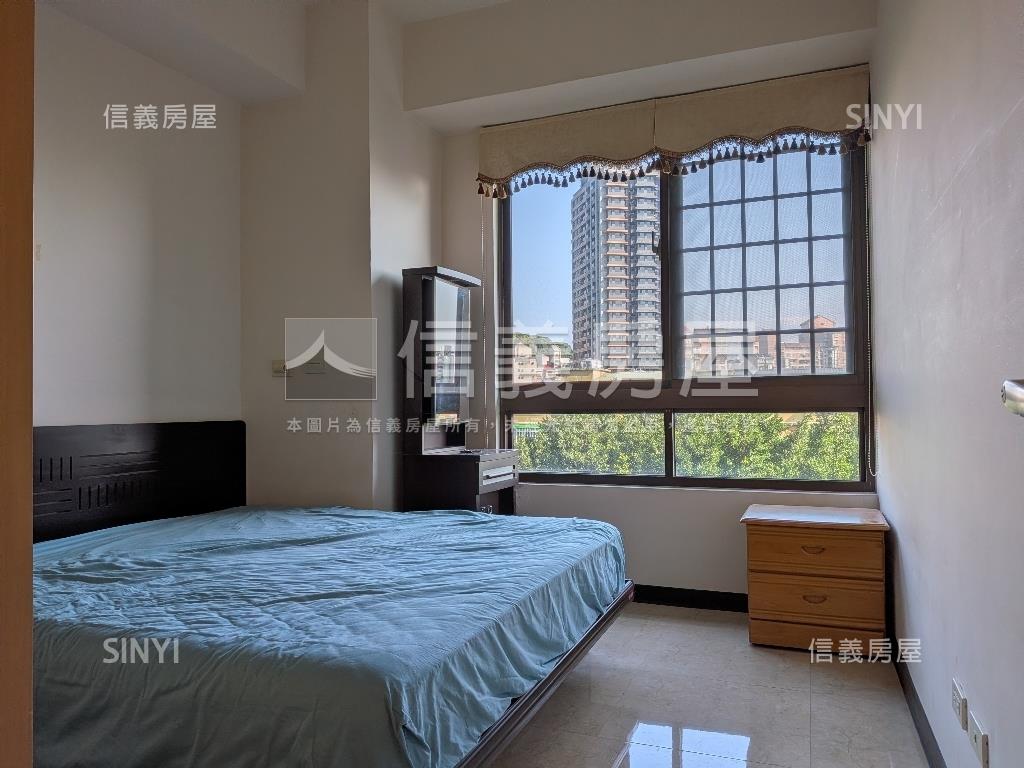 專任新都里兩房房屋室內格局與周邊環境