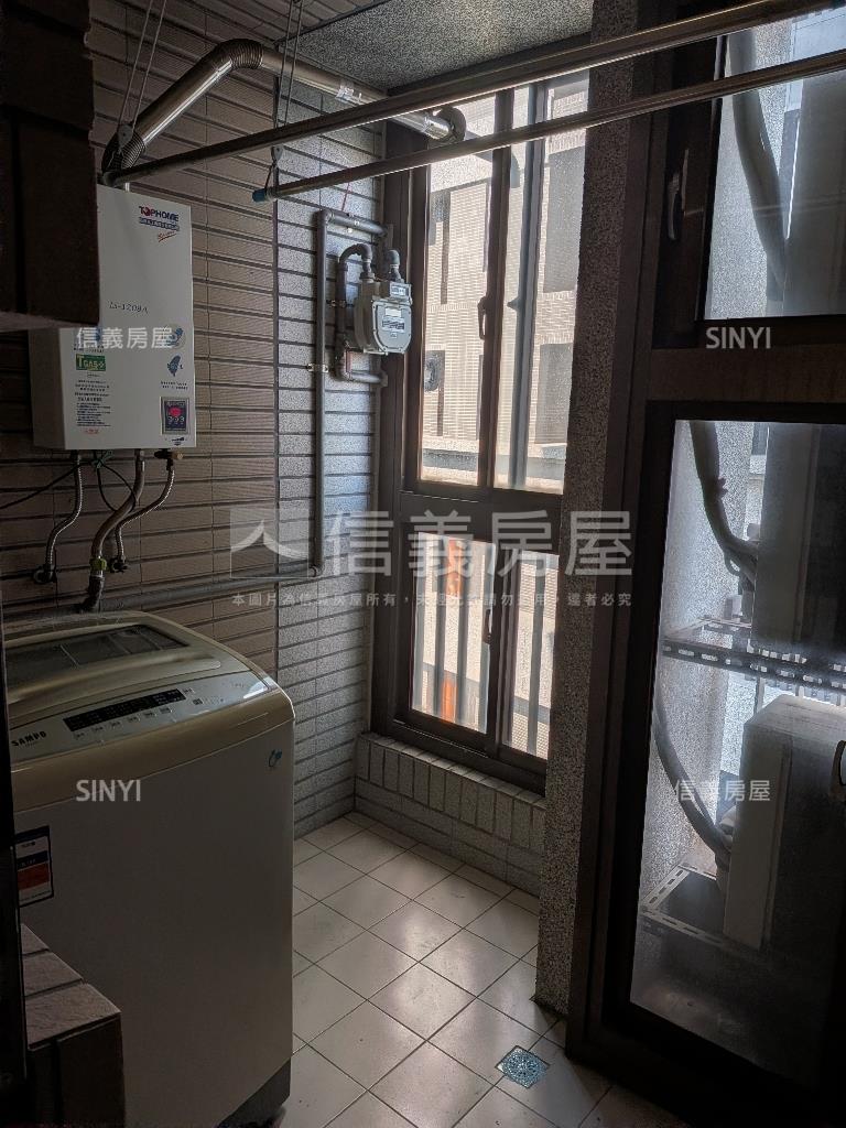 專任新都里兩房房屋室內格局與周邊環境