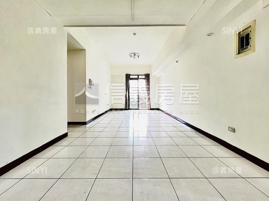 近丹鳳捷運邊間採光三房房屋室內格局與周邊環境