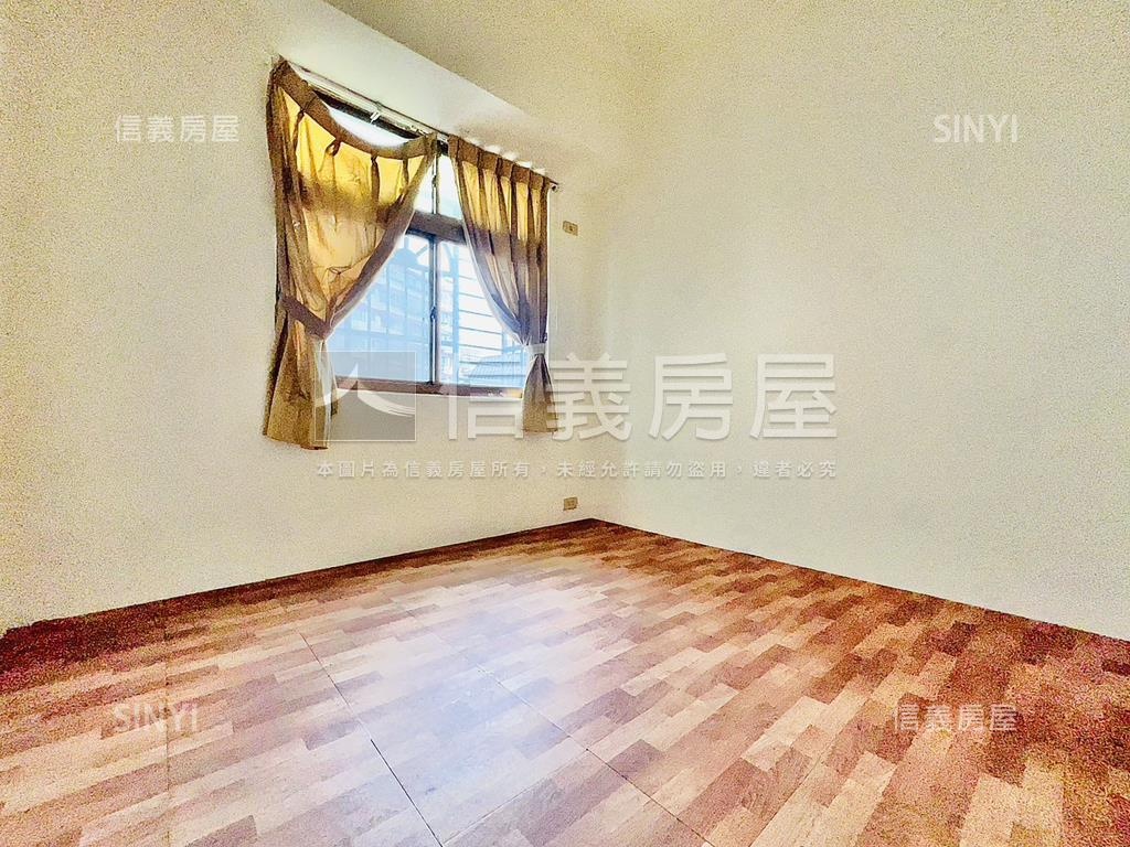 近丹鳳捷運邊間採光三房房屋室內格局與周邊環境