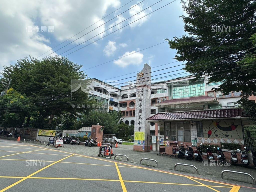 樹孝商圈震後臨路別墅房屋室內格局與周邊環境