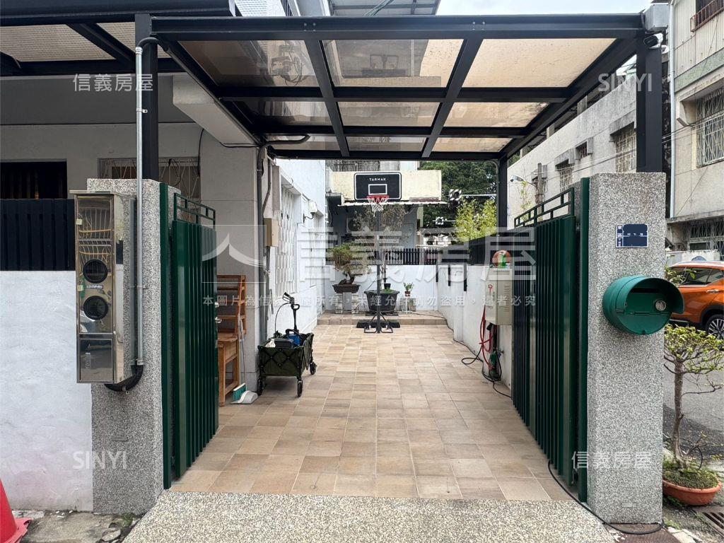 東區角間大面寬日式別墅房屋室內格局與周邊環境