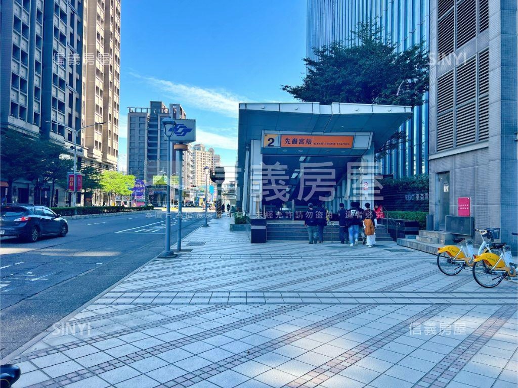 都廳大院Ｂ棟河景三房車位房屋室內格局與周邊環境