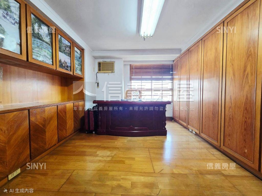 河景首排單戶大四房雙車位房屋室內格局與周邊環境