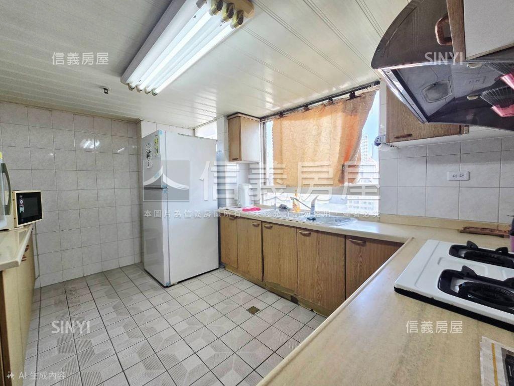 河景首排單戶大四房雙車位房屋室內格局與周邊環境