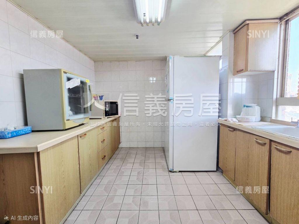 河景首排單戶大四房雙車位房屋室內格局與周邊環境