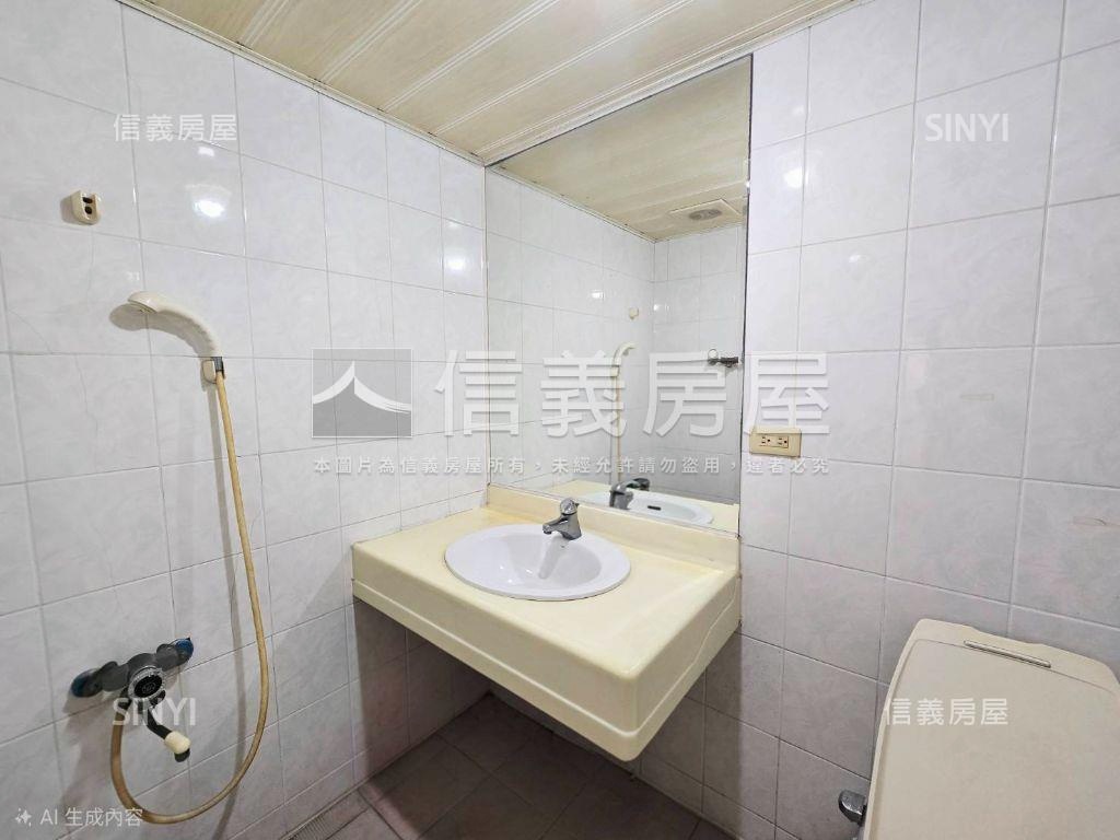 河景首排單戶大四房雙車位房屋室內格局與周邊環境