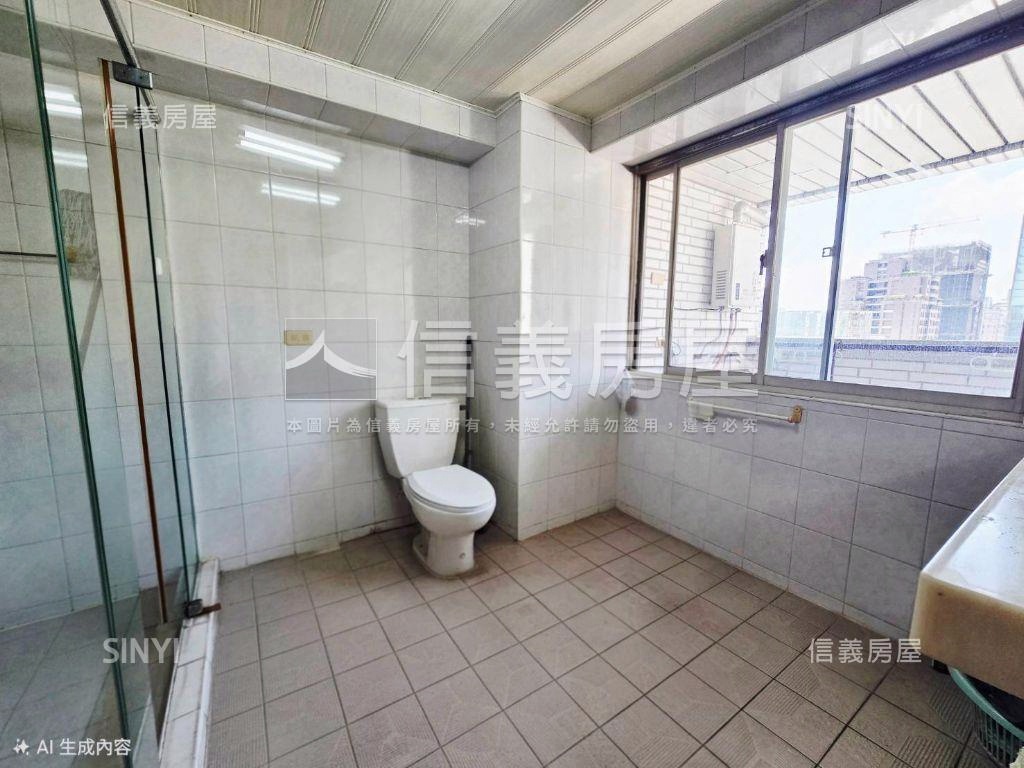 河景首排單戶大四房雙車位房屋室內格局與周邊環境