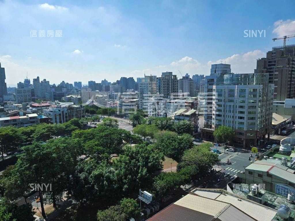 河景首排單戶大四房雙車位房屋室內格局與周邊環境