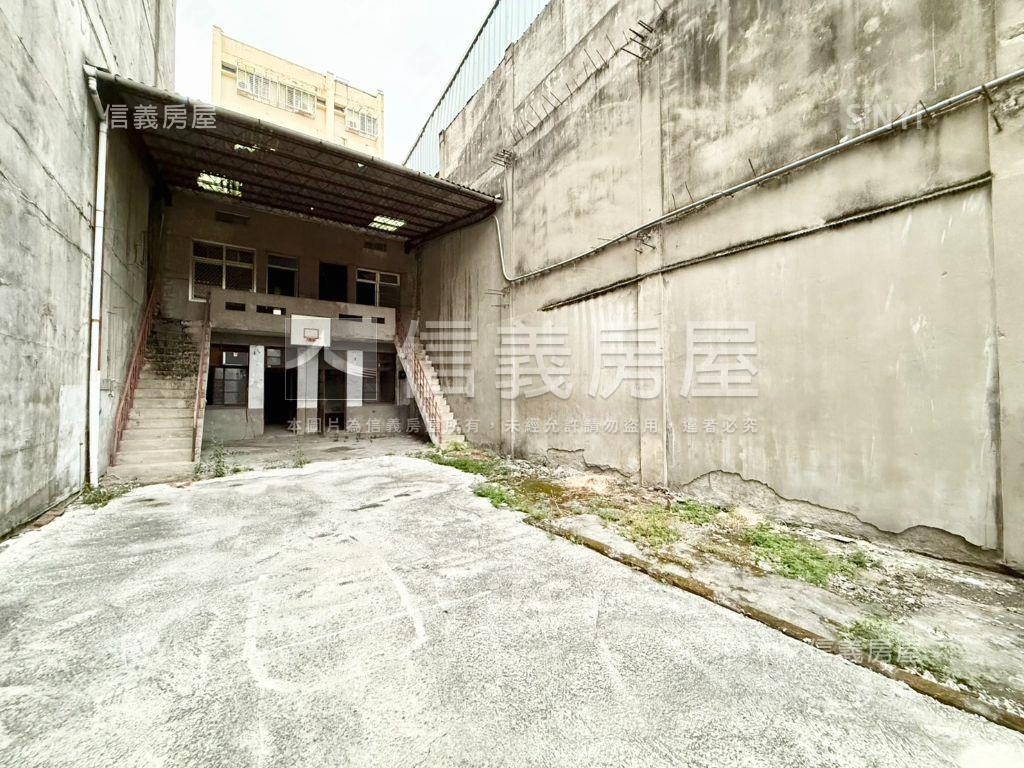 東區大地坪６２坪改建老宅房屋室內格局與周邊環境