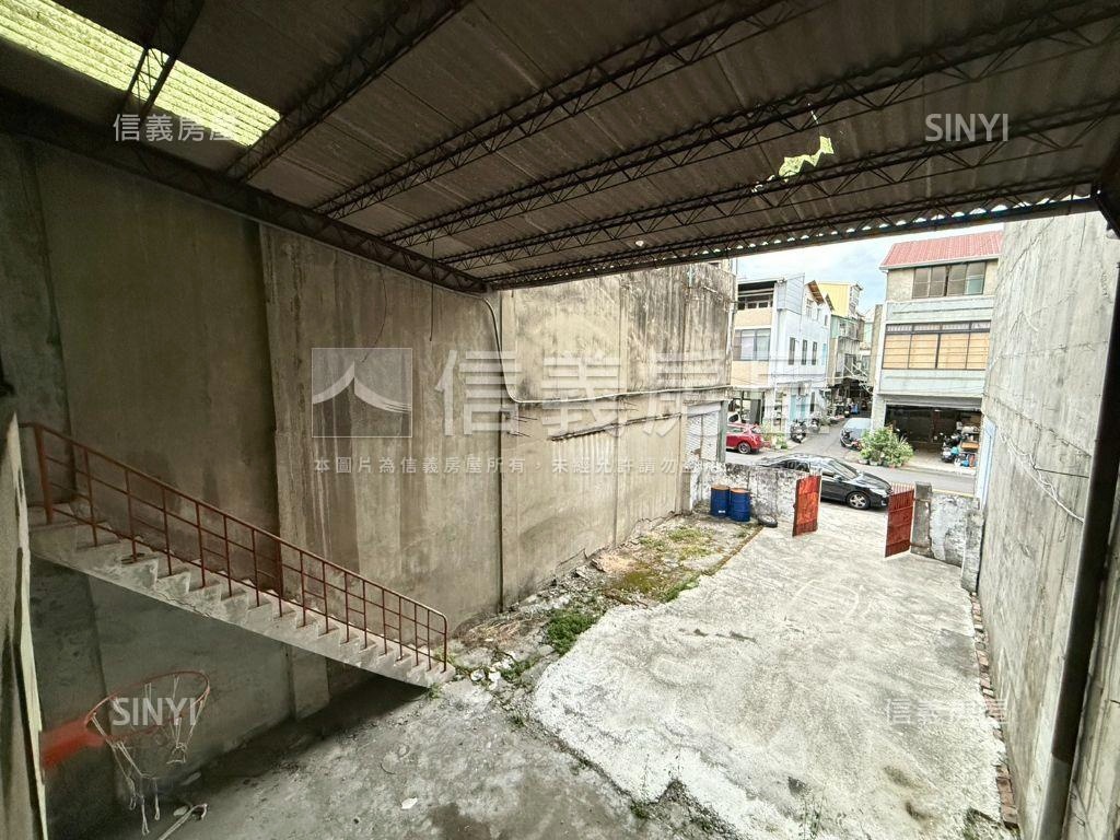 東區大地坪６２坪改建老宅房屋室內格局與周邊環境