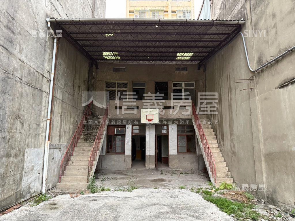 東區大地坪６２坪改建老宅房屋室內格局與周邊環境