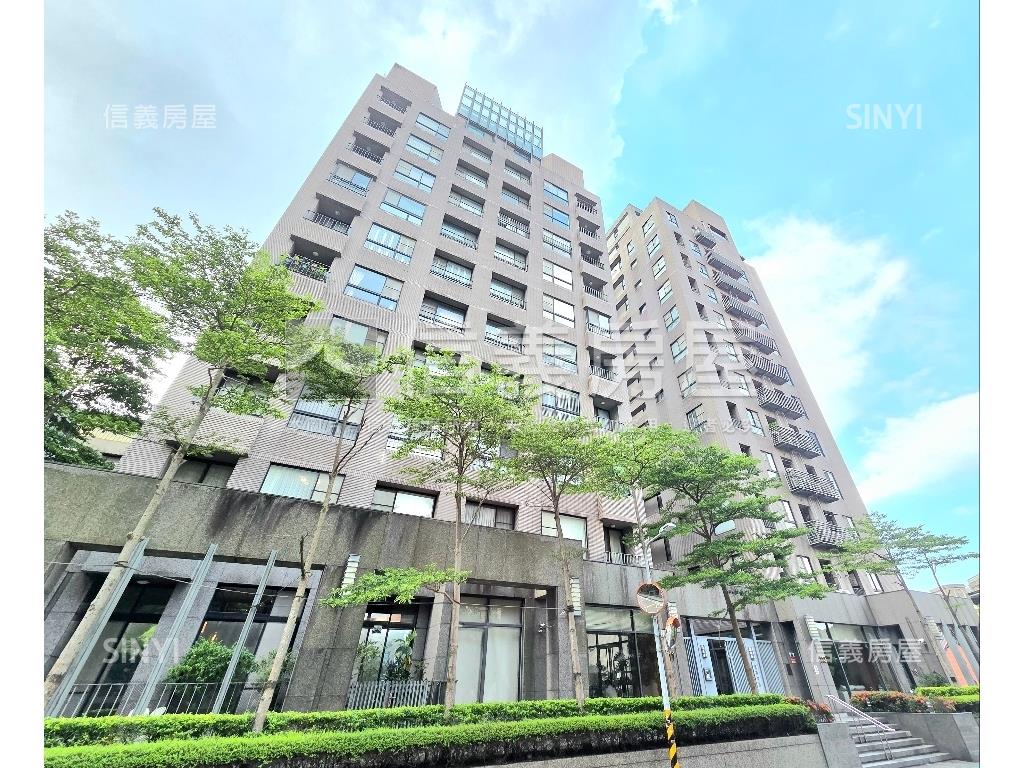 專任漂亮花園邊間美屋房屋室內格局與周邊環境