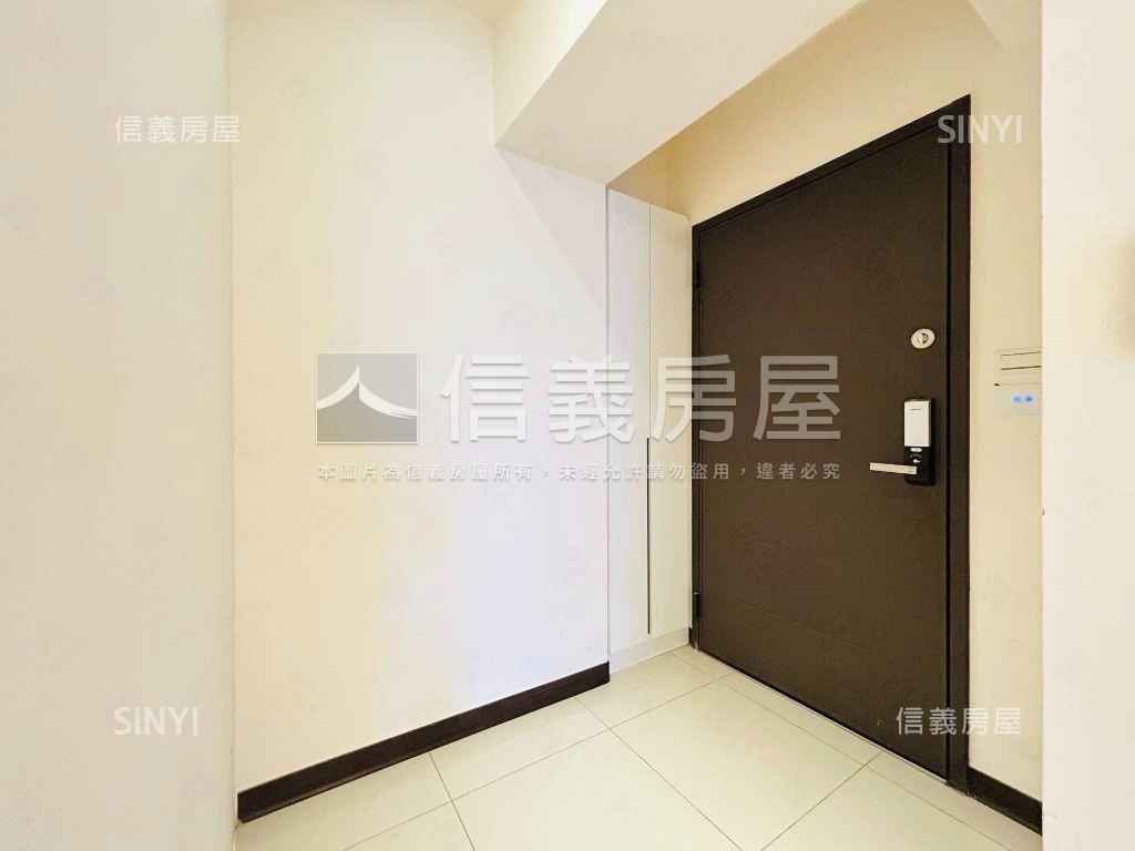 成家大璽三房雙車位房屋室內格局與周邊環境