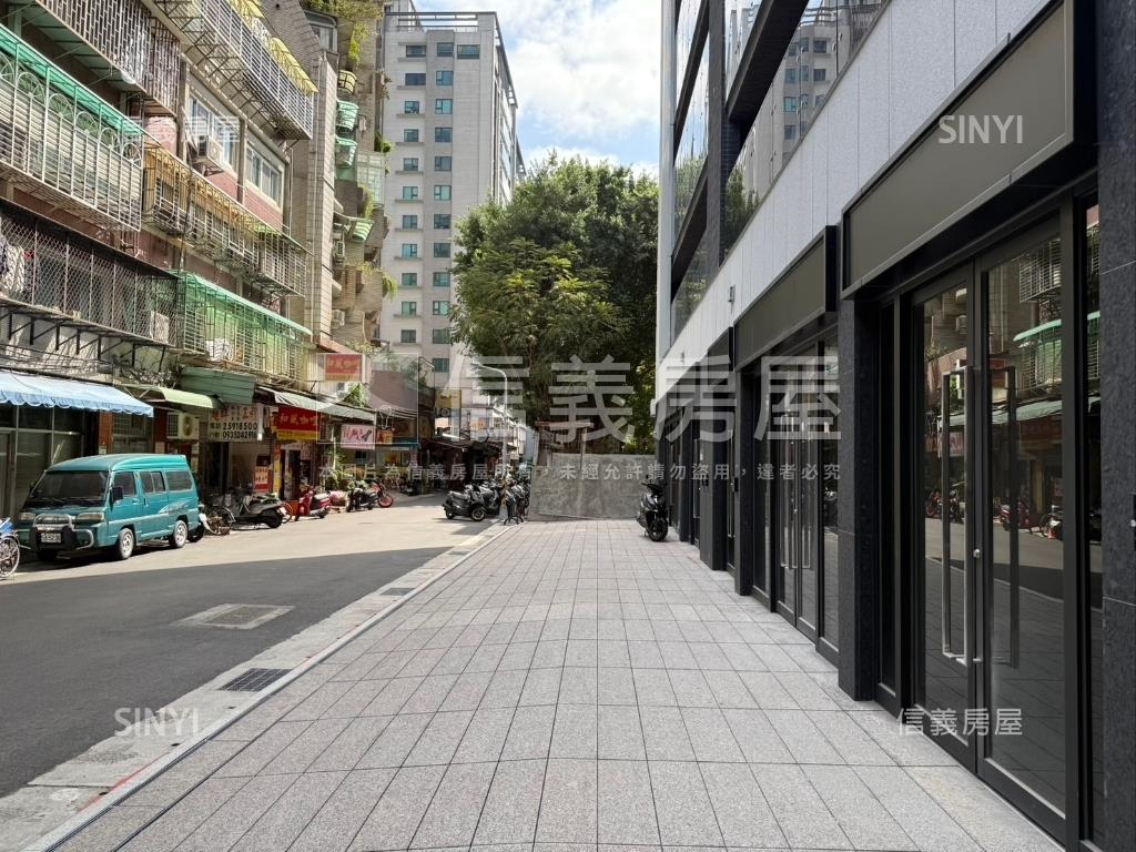 晴光商圈人潮面寬店面房屋室內格局與周邊環境