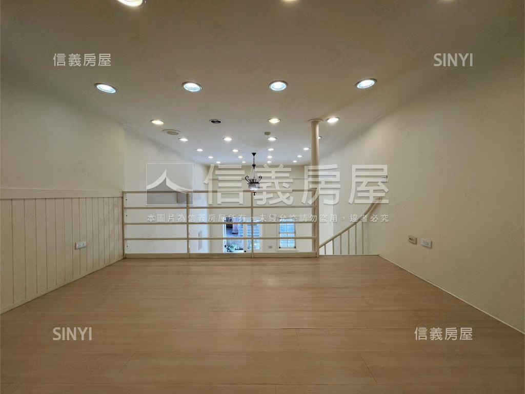 文化國小旁美感挑高３房房屋室內格局與周邊環境