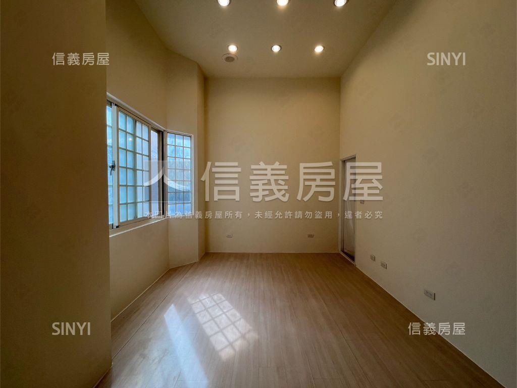 文化國小旁美感挑高３房房屋室內格局與周邊環境