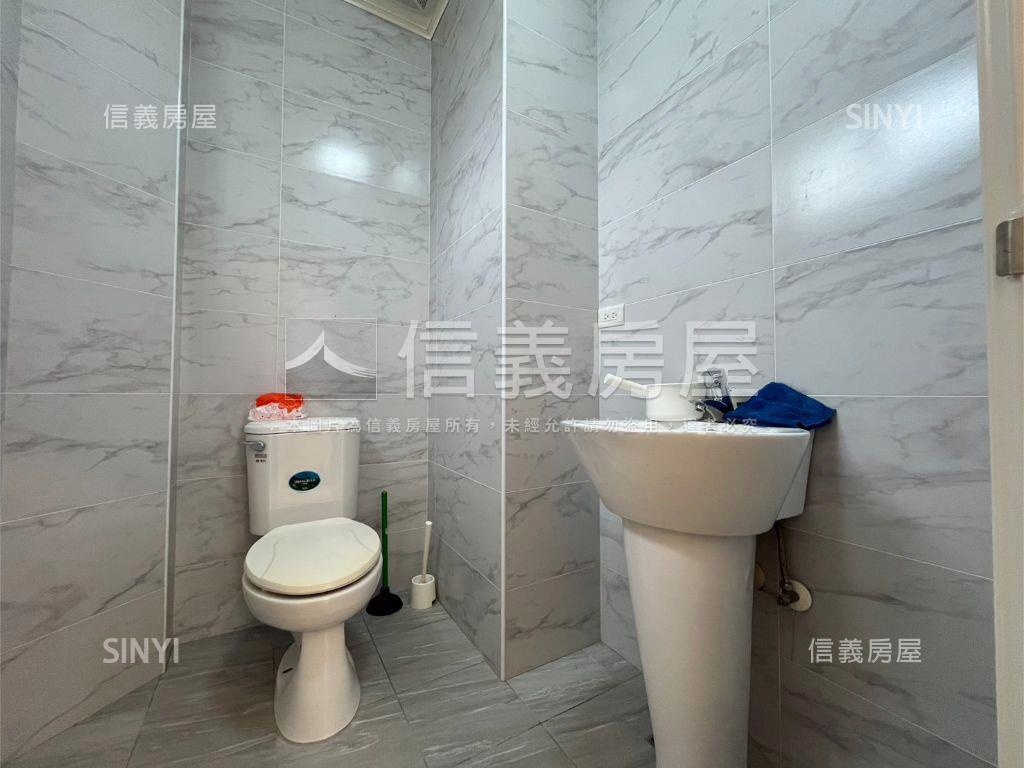 文化國小旁美感挑高３房房屋室內格局與周邊環境