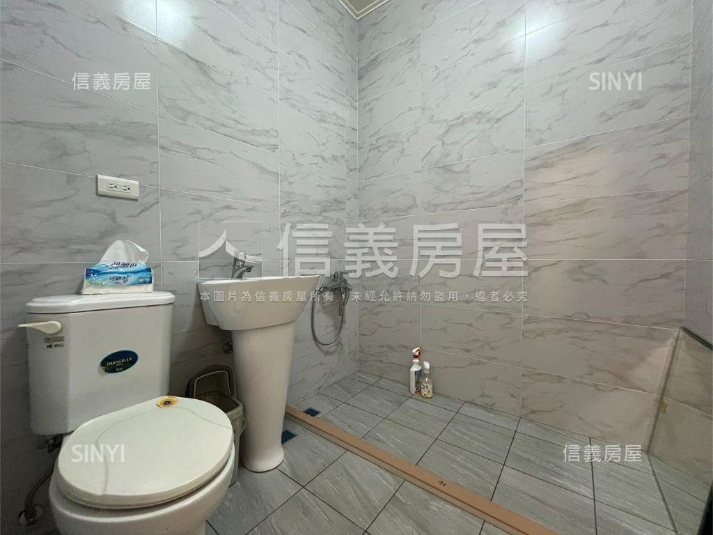 文化國小旁美感挑高３房房屋室內格局與周邊環境