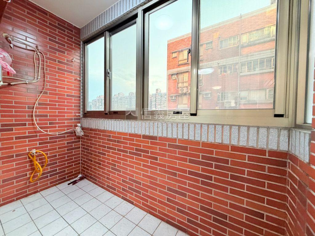 福邸龍門河景３房房屋室內格局與周邊環境