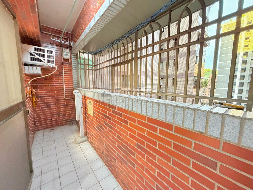 福邸龍門河景３房房屋室內格局與周邊環境
