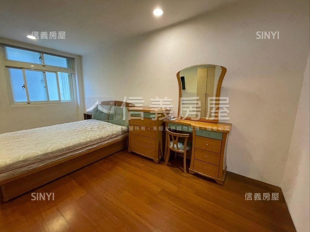 近捷運面綠邊間亮麗屋房屋室內格局與周邊環境