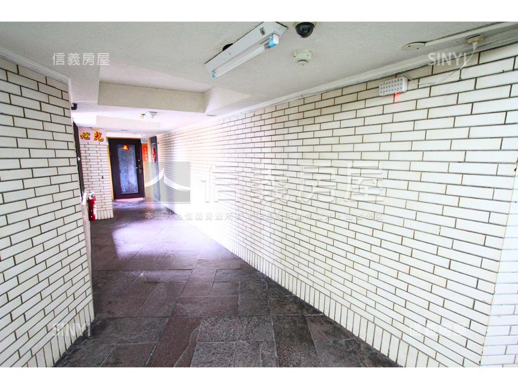 近忠孝復興捷運美住辦房屋室內格局與周邊環境