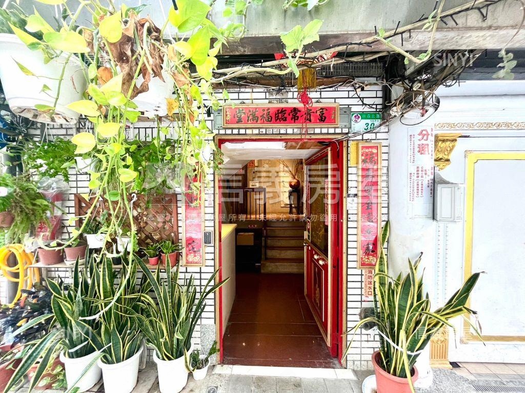 精選雙語學區電梯套房Ａ房屋室內格局與周邊環境