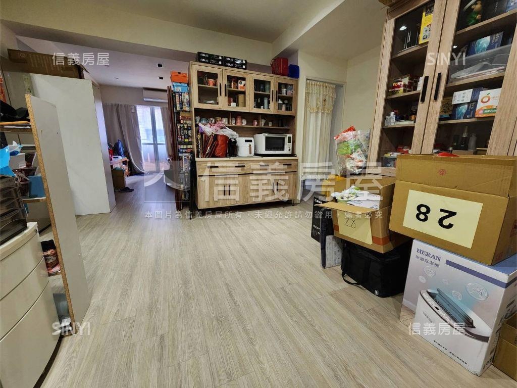 大坪林邊間精美三房房屋室內格局與周邊環境