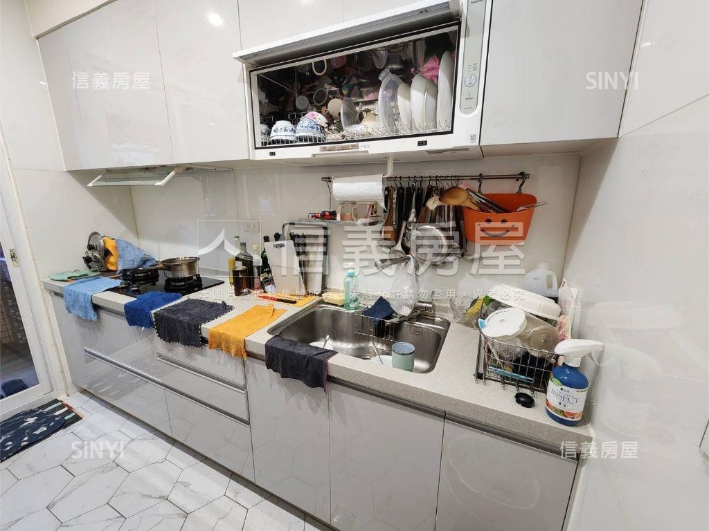 大坪林邊間精美三房房屋室內格局與周邊環境