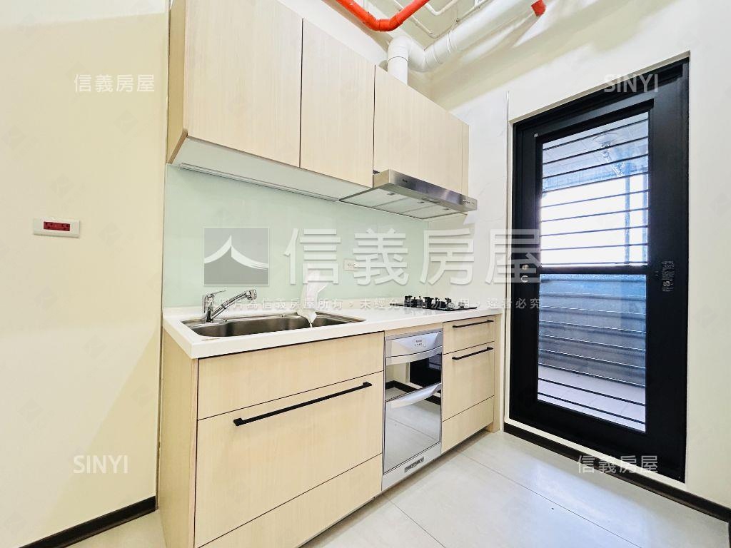 新碩文曲兩房十一樓之１房屋室內格局與周邊環境