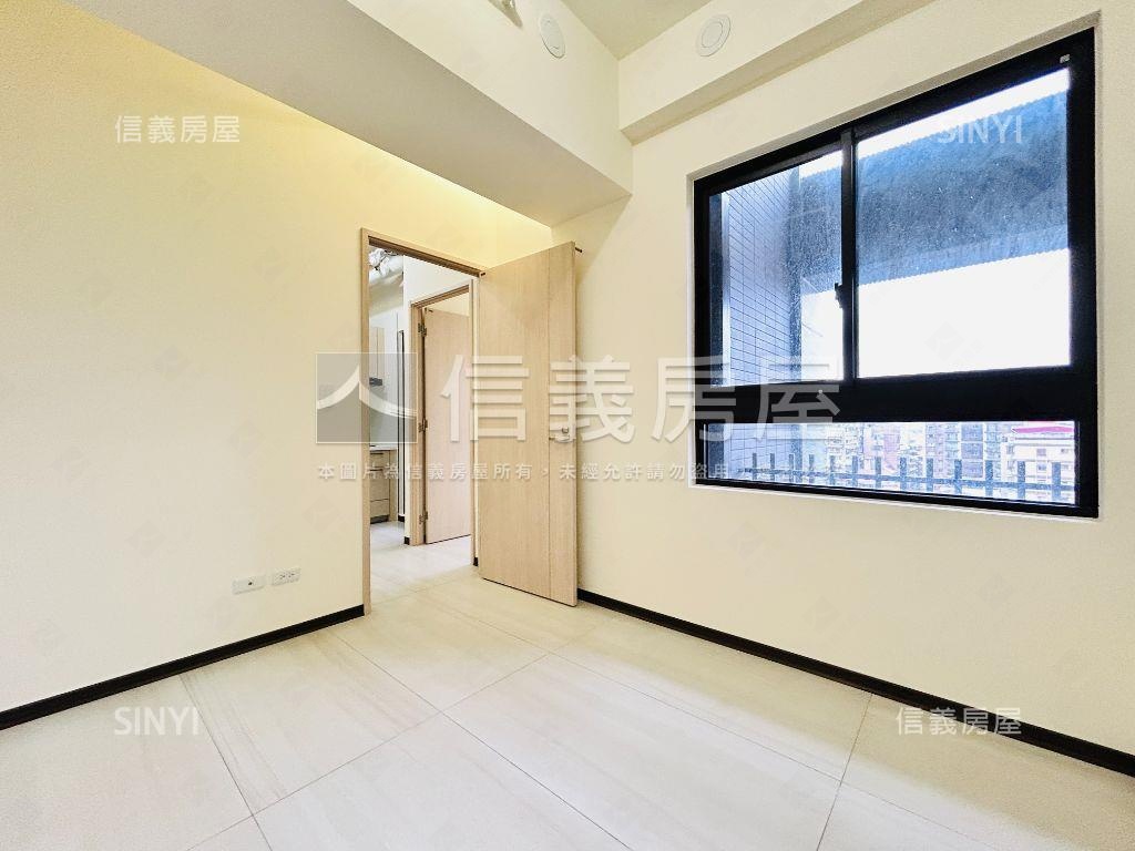 新碩文曲兩房十一樓之１房屋室內格局與周邊環境