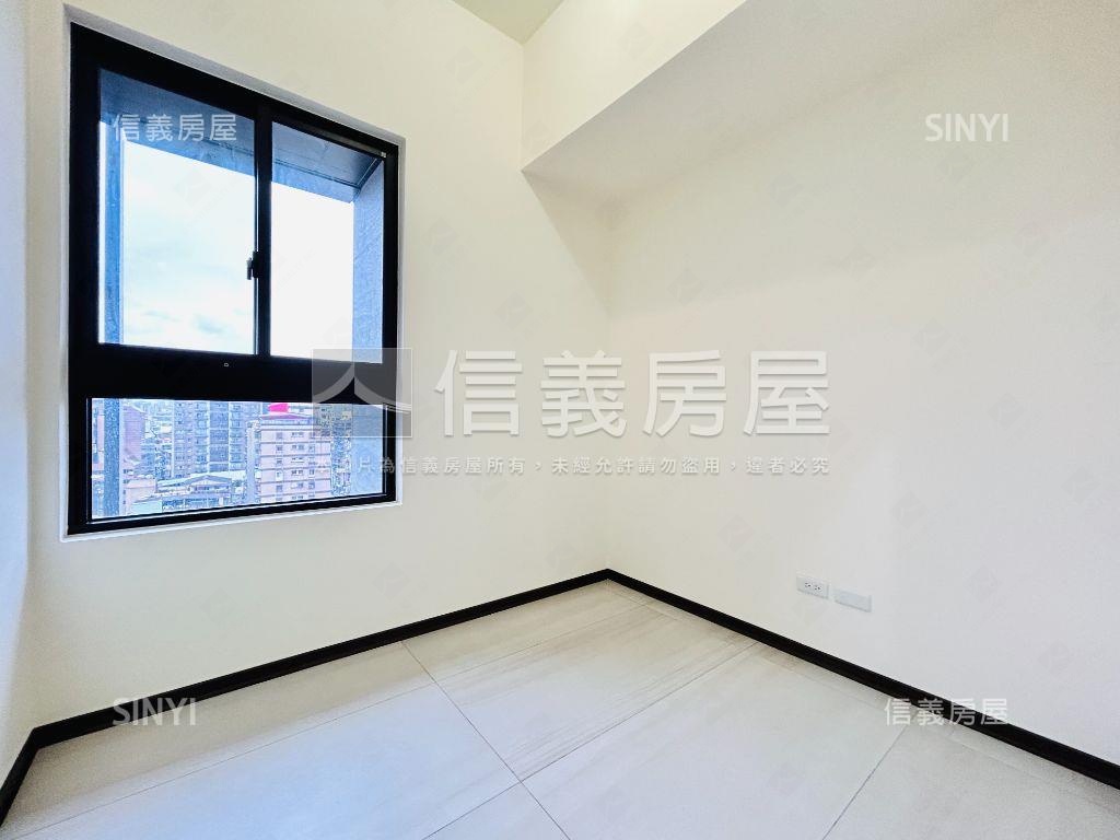 新碩文曲兩房十一樓之１房屋室內格局與周邊環境